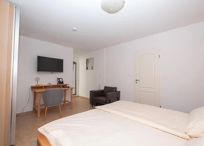 Hotel Am Märchenwald Altenberg B&B